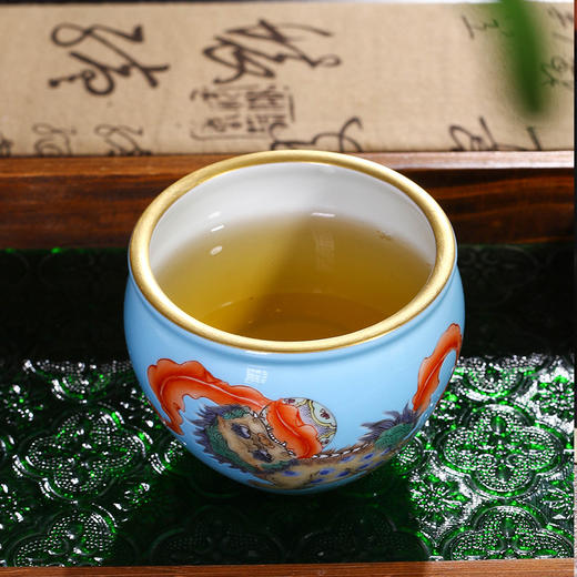 湖水蓝地古彩描金事事如意纹缸杯 商品图4