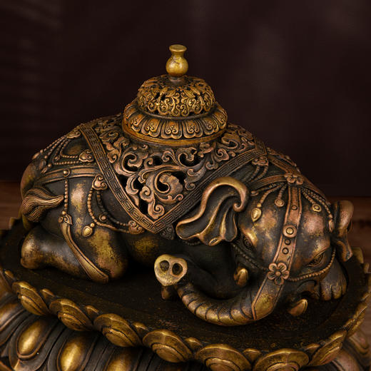 吉祥古法香炉 莲花座福象熏炉 商品图1