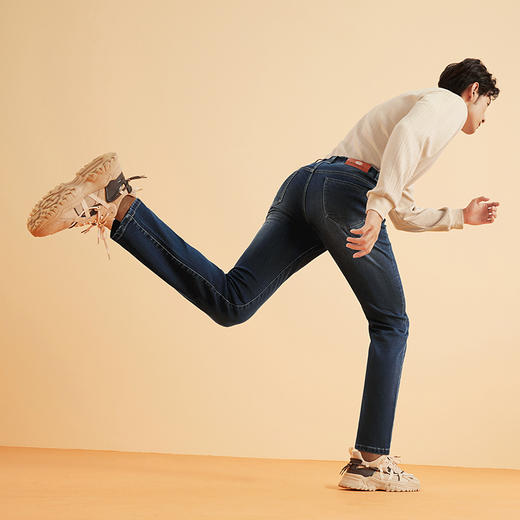 【热熔岩】柒牌保暖牛仔裤男2024秋冬新款弹力舒适中腰直筒长裤子	127H71510 商品图3