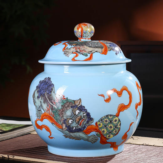 湖水蓝地古彩描金事事如意纹盖罐 商品图1