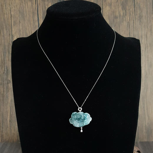 【天然正品】AU750白金镶钻镶天然糯冰种飘蓝花牡丹花造型翡翠吊坠项链220824NJM26 现售价：3280 商品图7