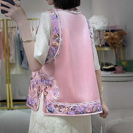 KDS-2526新中式醋酸马甲2024年秋季新款高档女装无袖刺绣盘扣上衣 商品图4