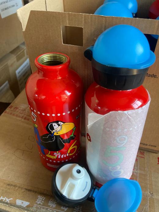 sigg希格不锈钢红色乌鸦款翻盖运动水杯容量0.4l原装正品 商品图1