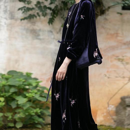 牧衣游原创 匹绣丝绒拼接单肩包百搭文艺 花盏【不支持会员折】 商品图0