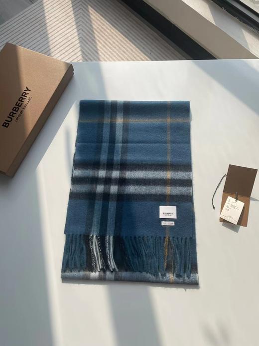 burberry巴宝莉 格纹羊绒 围巾  水波纹格子（CB） 商品图3