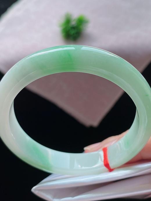 56圈口翡翠手镯 商品图4