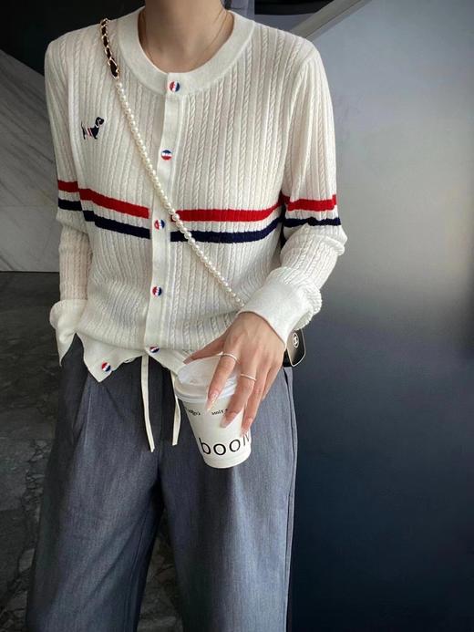 鲁现 【TB风】彩色纽扣刺绣小狗  麻花针织开衫 商品图10