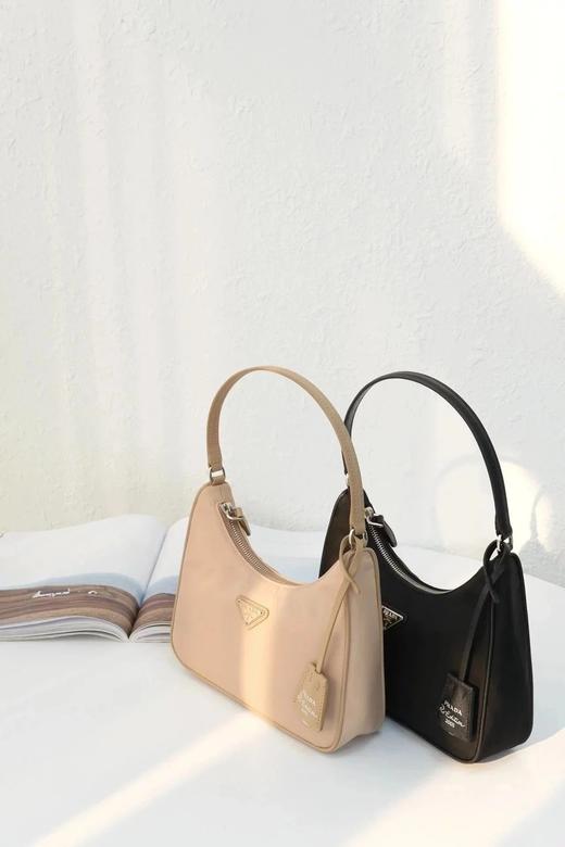 普拉D PRADA |Re-Edition 2000 尼龙手袋 黑色/豆沙 （CB） 商品图7