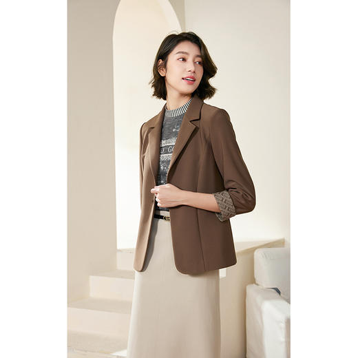 乔万尼秋冬新款西装复古收腰撞色弹力设计EM3B461 商品图3