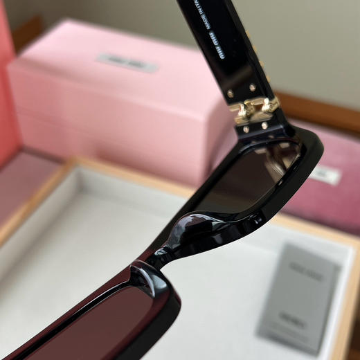 Miu Miu墨镜（AN） 商品图8