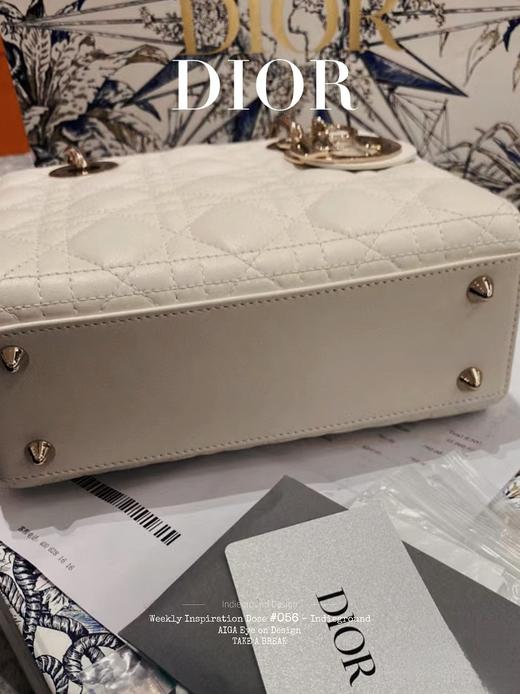 迪家| Lady DiorMy ABCDior 浅金色饰面金属吊饰藤格纹 小羊皮 单肩斜挎手提包白色 四格 女款多色可选（HH） 商品图3