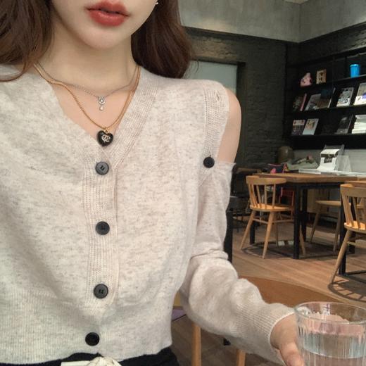 金蘑菇菇【弗洛伊德玫瑰】纸片人v领小短款设计感露肩小开衫 商品图6