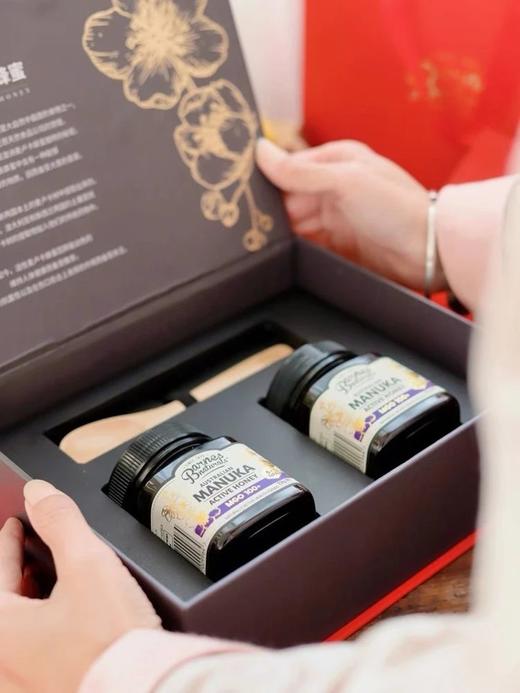 新增巴恩麦努卡蜂蜜 MGO300+ ！礼盒装送礼极好❗【🇦🇺澳洲进口Barnes Naturals巴恩天然蜂蜜】多款可选！全家老少的肠胃呵护专家！以蜜代糖！ 养胃润肠/润嗓润fei！ 商品图3