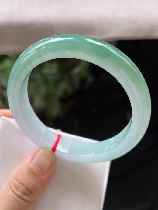 61圈口翡翠手镯 商品图1