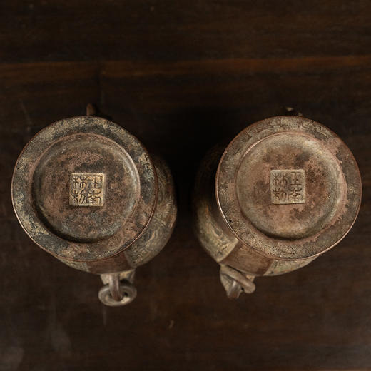 清 王南林款紫砂山水环耳赏瓶（一对） 商品图3