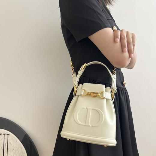 迪奥 C'est Dior 可拆卸可调节肩带 老牛皮革 水桶包手提单肩包 中号小号 女款 黑色（HH） 商品图1