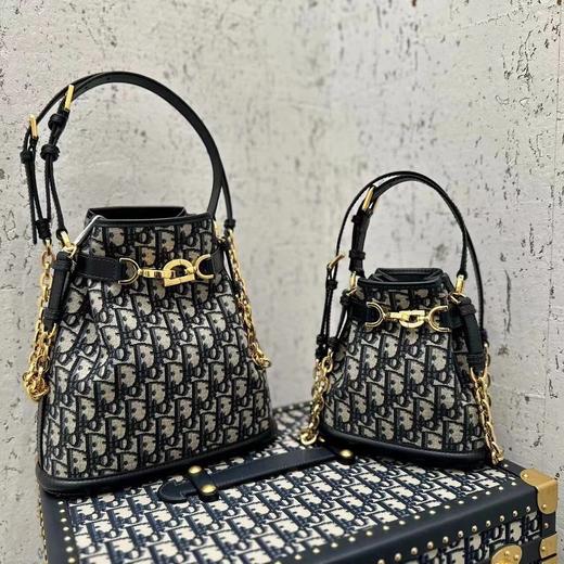 迪家 新C'est系列水桶包|（CB） 商品图0