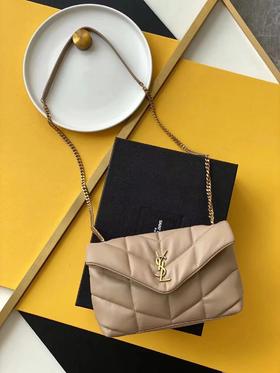 圣罗兰| 新款羊皮云朵包枕头包 链条包3种尺寸（HH）