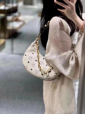 MCMHobo新款米白色半月包（CB）