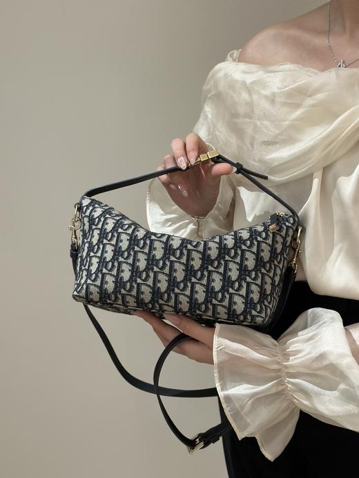 迪家DIOR，Travel Nomad系列 拉链开合Oblique老花刺绣满印 刺绣 手拿包 女款（CB） 商品图0