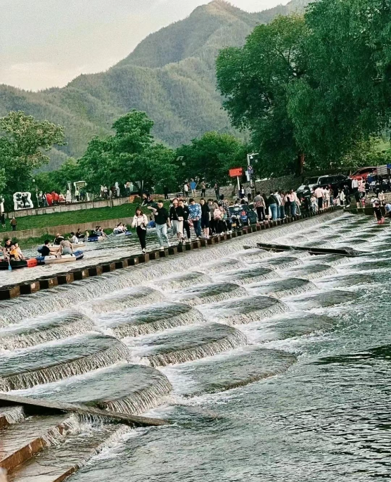 泾县桃花潭、查济、月亮湾戏水、江南第一漂纯玩3日游