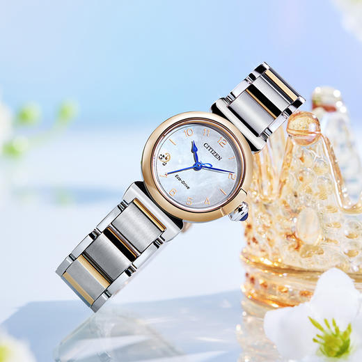 西铁城（CITIZEN）休闲旅行小铃花光动能手表女EM1136-87D 商品图5