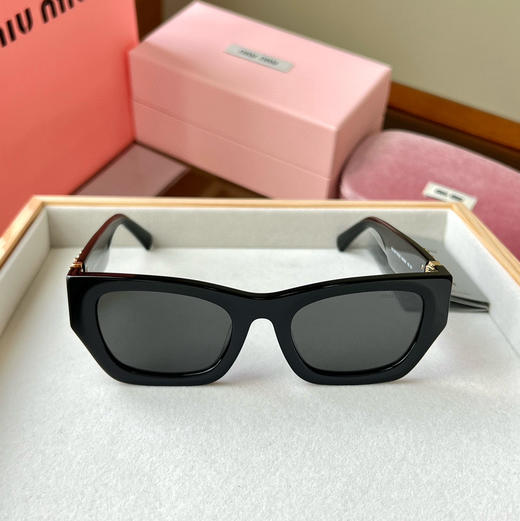 Miu Miu墨镜（AN） 商品图1