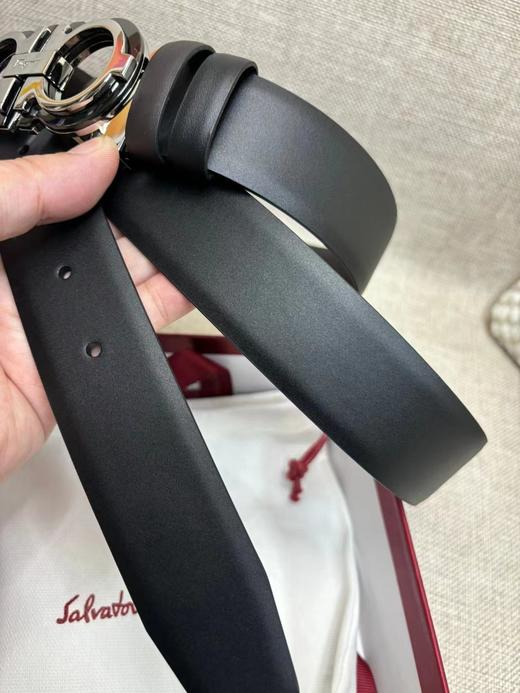 菲拉格慕 男士腰带 皮革银扣双面可调式  宽3.5CM（BM） 商品图3