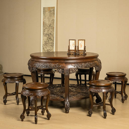 清 红木镶瘿木浮雕狮子滚绣球双拼圆桌及圆凳成套（一桌六凳） 商品图4