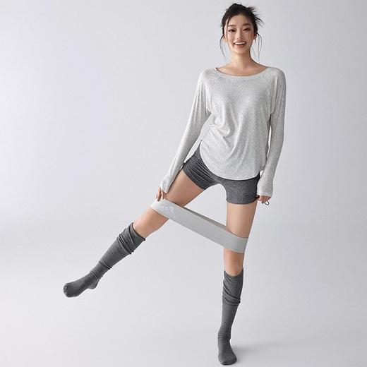 【3~5天发货】跃牌【美度空间】系列 秋季新款裸感瑜伽服女宽松性感露肩瑜伽上衣ADCX42006 商品图3
