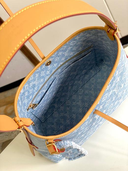 驴家|lv Carryall Sky Denim系列 PM 字母徽标可调节肩带 帆布拼皮革 帆布包手提单肩包 小号 女款 蓝色（CB） 商品图3