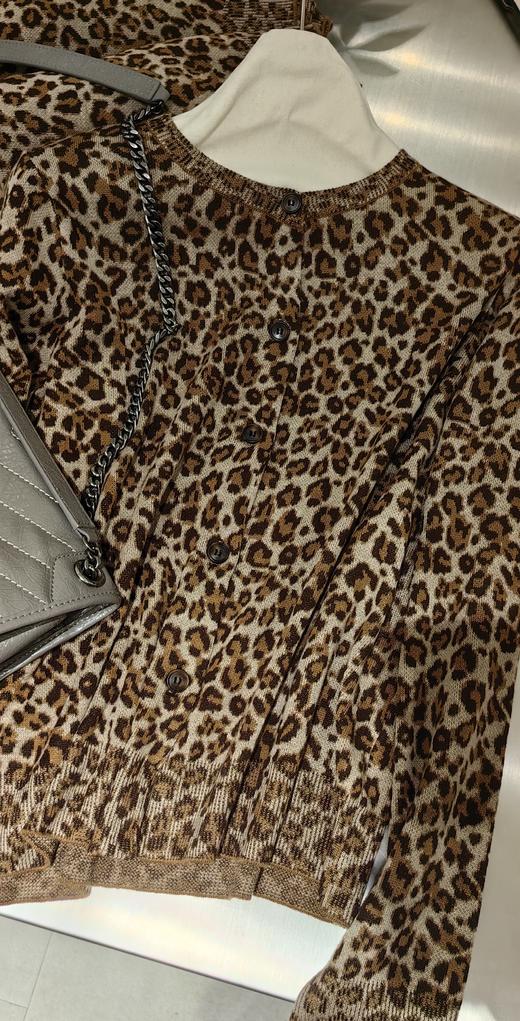 钟情小猎豹美丽诺羊毛贴身柔软羊毛开衫毛衫 商品图11