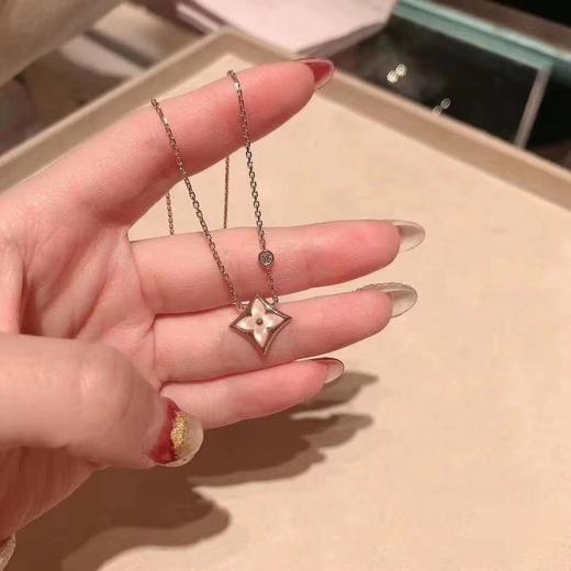 驴家 小号 四叶草单钻白贝母/粉贝母项链（BM） 商品图1
