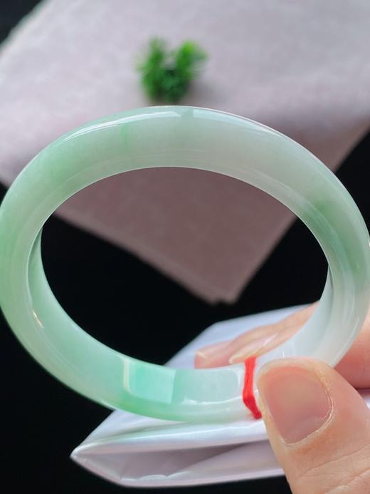 56圈口翡翠手镯 商品图0