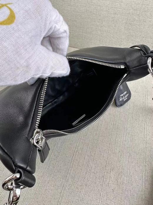 Prada Re-Edition 软羊革单肩包 QG 商品图7