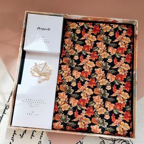 【甄珠贝·花卉系列】53*53cm复古枫叶丝巾和【秘境蝶生】淡水珍珠枫叶胸花礼盒套装