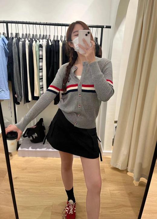 鲁现 【TB风】彩色纽扣刺绣小狗  麻花针织开衫 商品图6