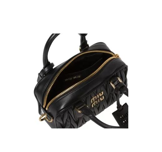 MIU MIU缪缪Arcadie 系列Matelasse可拆卸可调节肩带 软羊革 单件斜跨手提包  女款  （HH） 商品图1