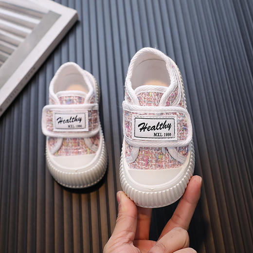 【春秋新款帆布鞋，小香风板鞋】春秋款女童帆布鞋 1-3-6岁婴儿学步单鞋 小清新幼儿园宝宝小香风板鞋-QQ 商品图1