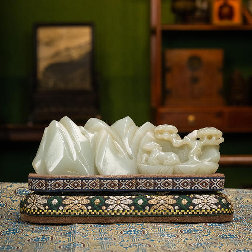 清 玉雕松鹿山子摆件 商品图0