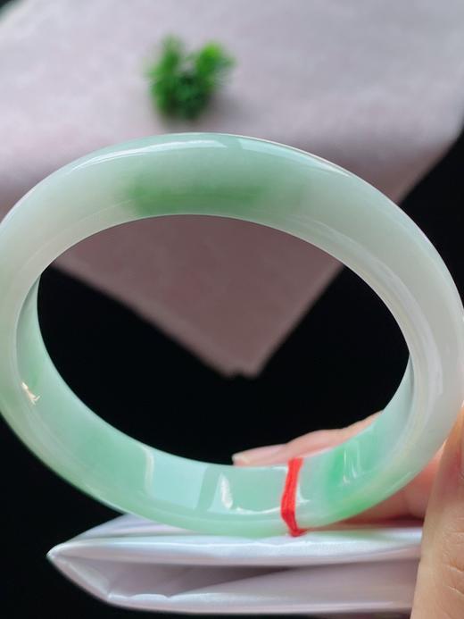 56圈口翡翠手镯 商品图2