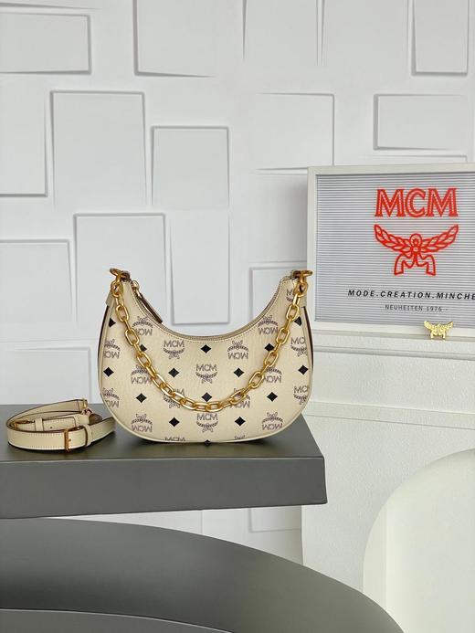 MCMHobo新款米白色半月包（CB） 商品图2
