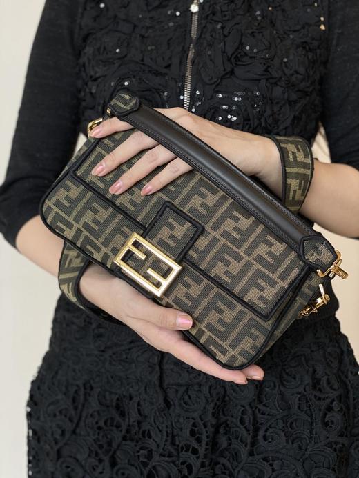 芬迪中号Baguett老花刺绣法棍（CB） 商品图4