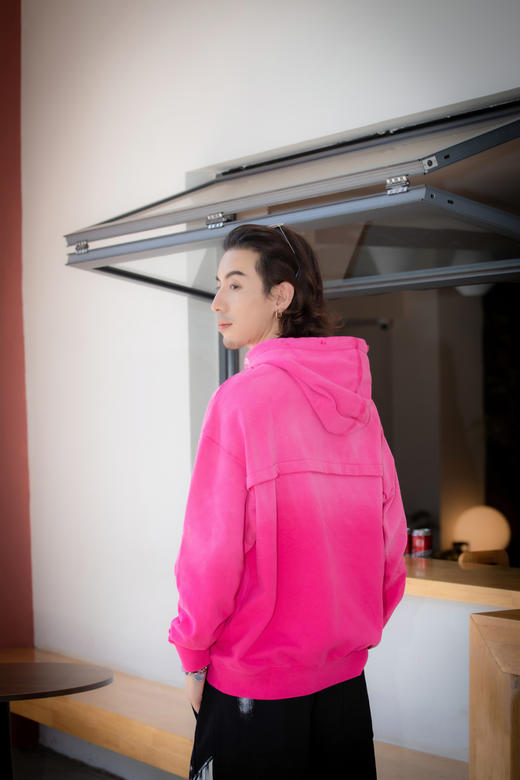 W43256579渐变破损帽衫卫衣 商品图3