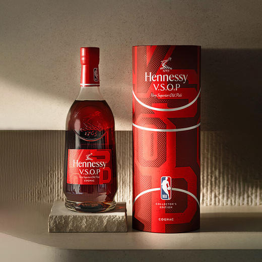 法国进口 轩尼诗 VSOP NBA联名版 干邑白兰地700ml 礼盒装 商品图2