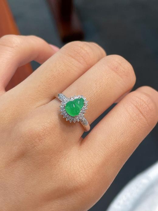 阳绿翡翠戒指 商品图3