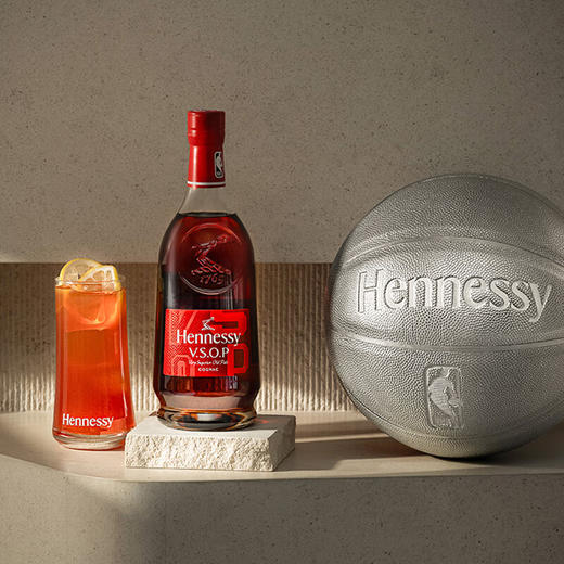 法国进口 轩尼诗 VSOP NBA联名版 干邑白兰地700ml 礼盒装 商品图1