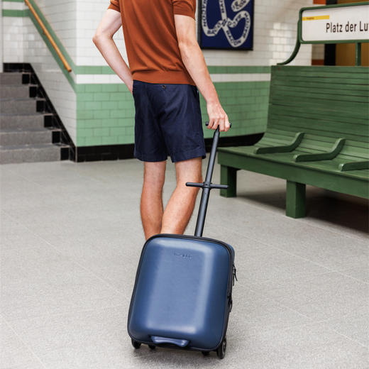 瑞士micro迈古懒人行李箱 遛娃儿童可坐拉杆箱宝宝亲子出行商务便携旅行箱 商品图13