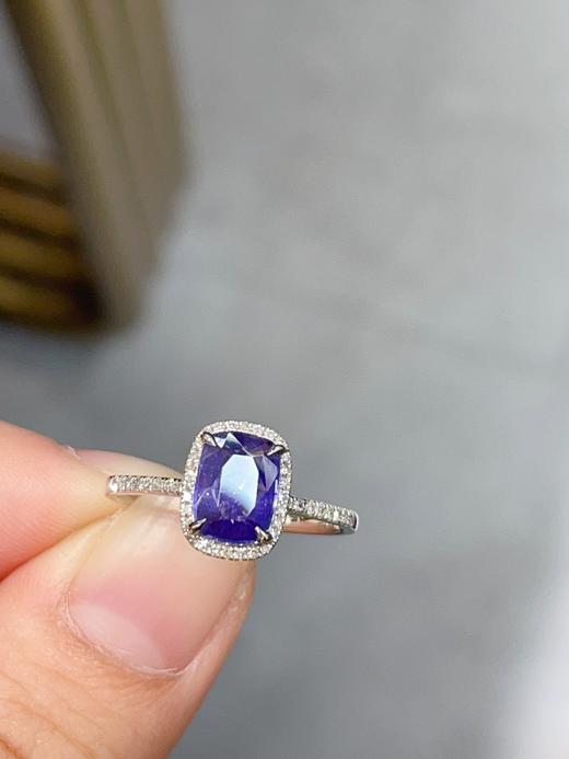 1.35克拉蓝宝石戒指 商品图1