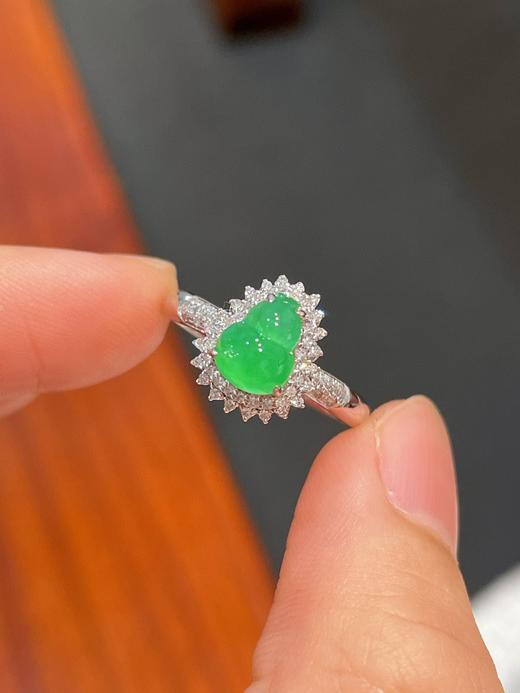 阳绿翡翠戒指 商品图1